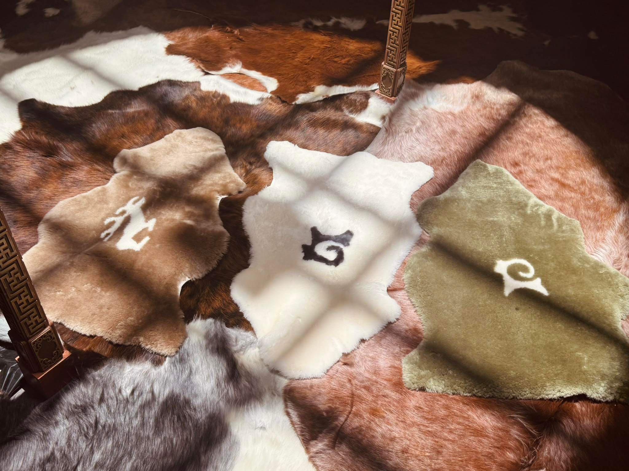 Нэхий олбог